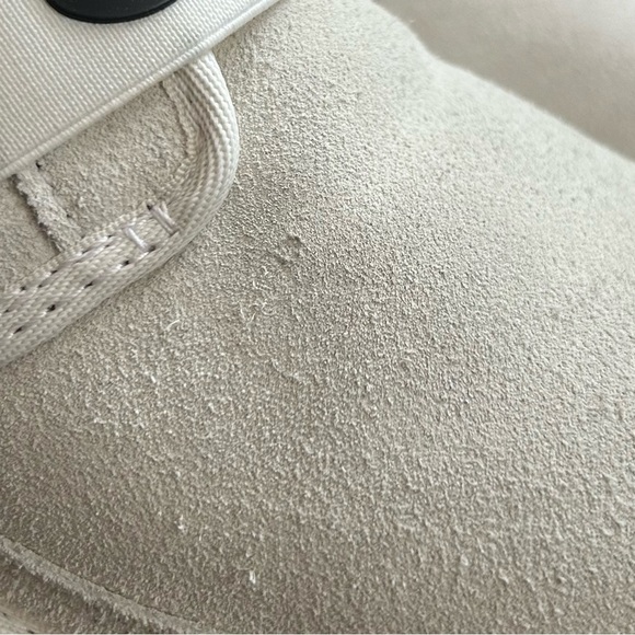 UGG Women's Neumel II Graphic Chukka Boots White Size 8 - Picture 8 of 11